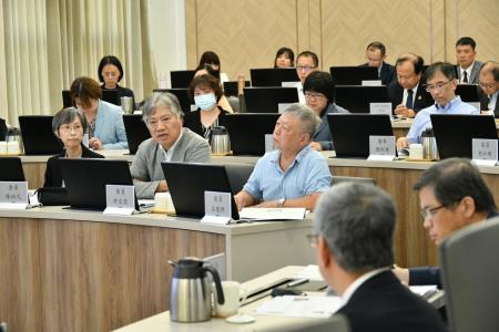 2023年10月18日_行政院長陳建仁主持行政院推動轉型正義會報第3次會議8.jpg